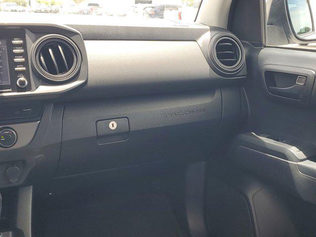 Photo of 2021 Super White Toyota Tacoma