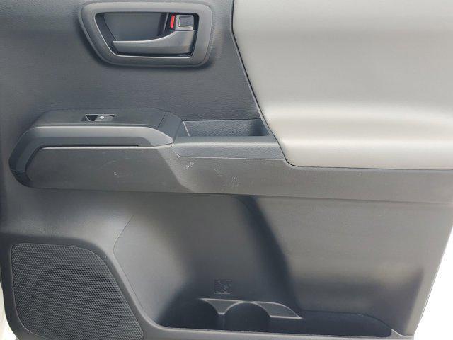 Photo of 2021 Super White Toyota Tacoma