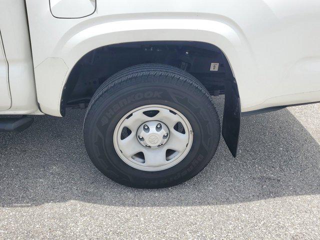 Photo of 2021 Super White Toyota Tacoma
