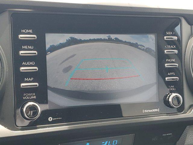 Photo of 2021 Super White Toyota Tacoma