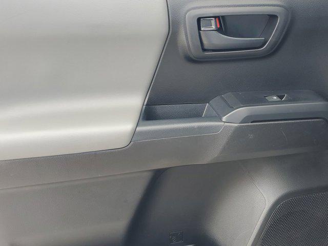 Photo of 2021 Super White Toyota Tacoma