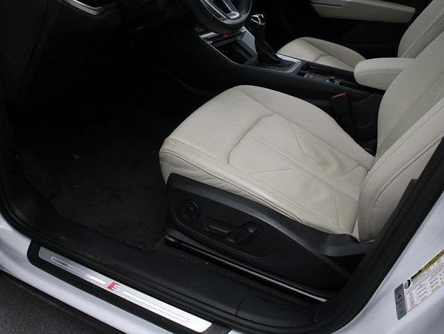 Photo of 2022 Glacier White Metallic Audi Q3