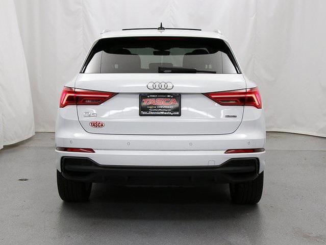 Photo of 2022 Glacier White Metallic Audi Q3