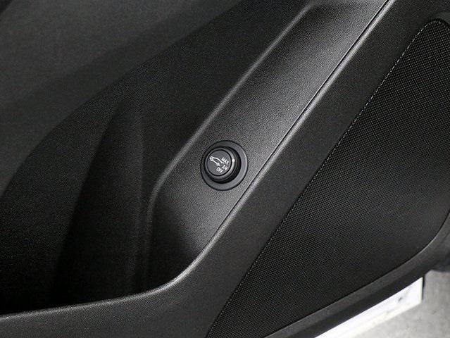 Photo of 2022 Summit White Chevrolet Equinox