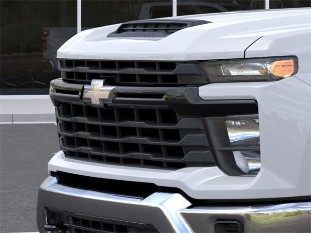 Photo of 2025 Summit White Chevrolet Silverado 2500