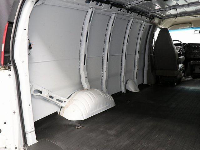 Photo of 2023 Summit White GMC Savana 2500