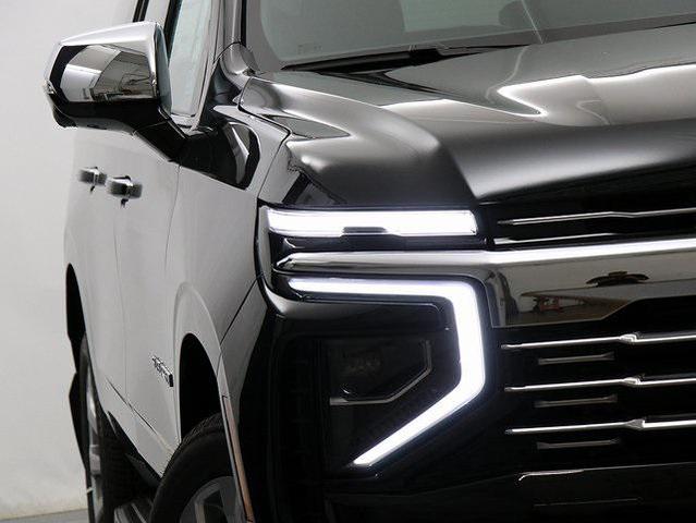 Photo of 2025 Black Chevrolet Suburban