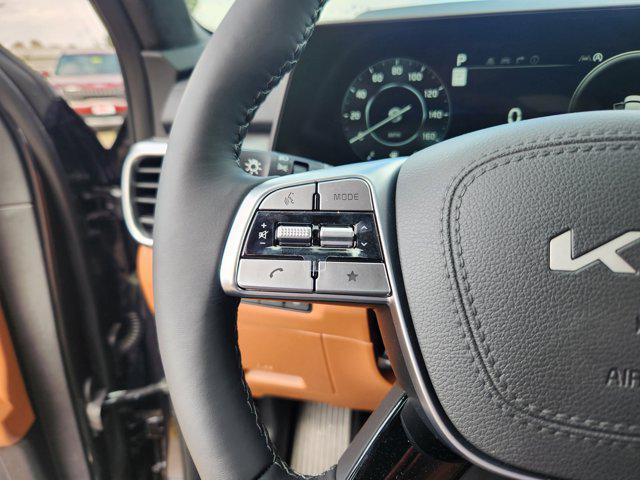 Photo of 2025 Glacial White Pearl Kia Telluride