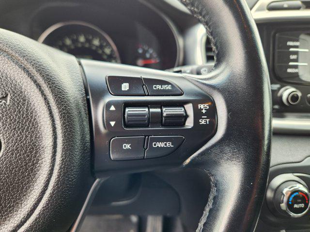 Photo of 2016 Ebony Black Kia Sorento