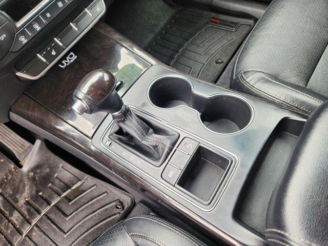Photo of 2016 Ebony Black Kia Sorento