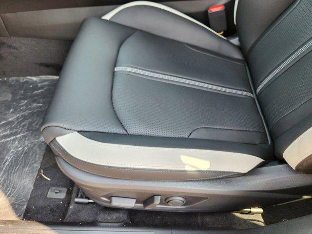 Photo of 2025 Yacht Blue Kia K5