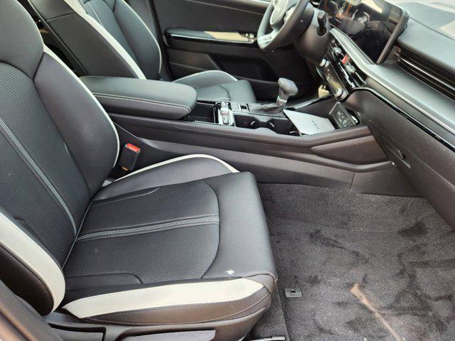 Photo of 2025 Yacht Blue Kia K5