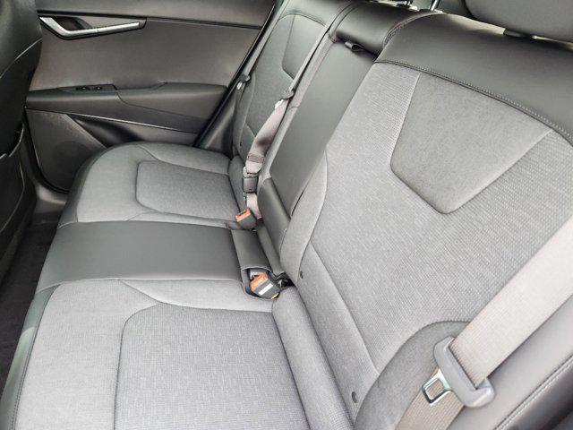 Photo of 2025 Snow White Pearl Kia Niro EV