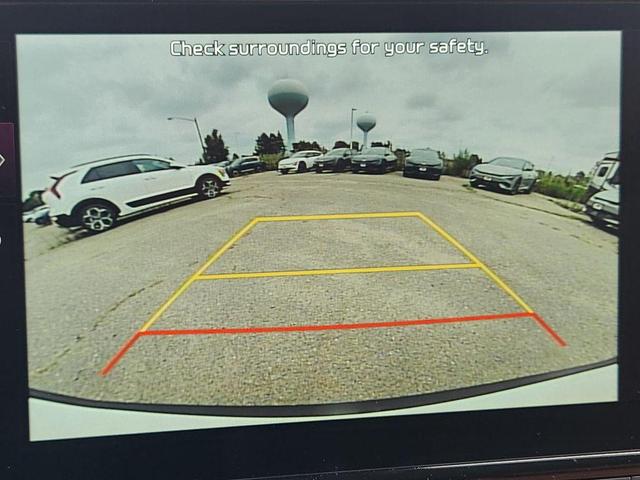 Photo of 2025 Clear White/Black Roof Kia Soul