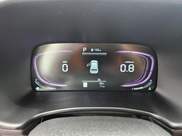 Photo of 2025 Clear White/Black Roof Kia Soul