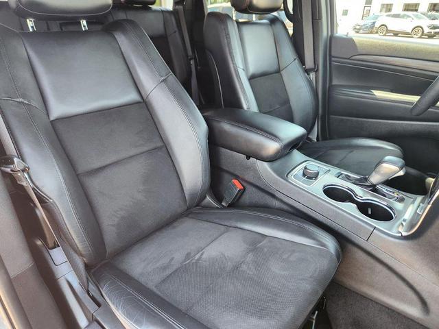 Photo of 2022 Sting-Gray Clearcoat Jeep Grand Cherokee