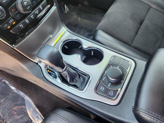 Photo of 2022 Sting-Gray Clearcoat Jeep Grand Cherokee