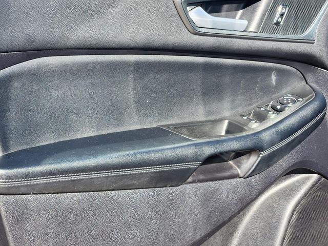 Photo of 2020 Magnetic Metallic Ford Edge