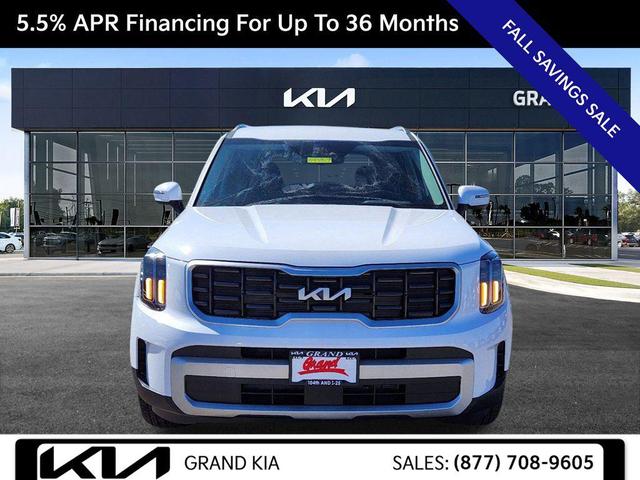 Photo of 2025 Glacial White Pearl Kia Telluride
