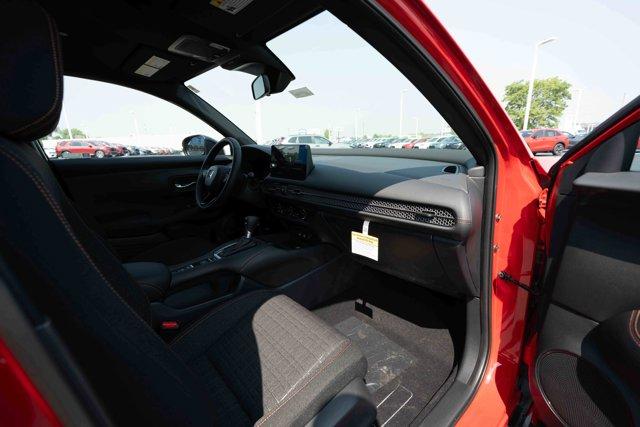 Photo of 2026 Milano Red Honda HR-V