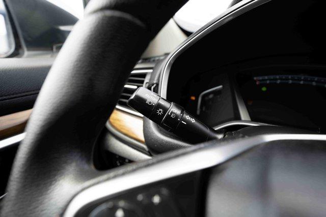 Photo of 2022 Platinum White Pearl Honda CR-V