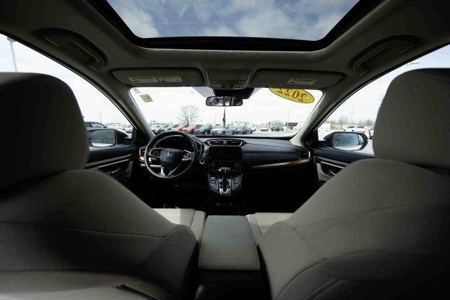 Photo of 2022 Platinum White Pearl Honda CR-V