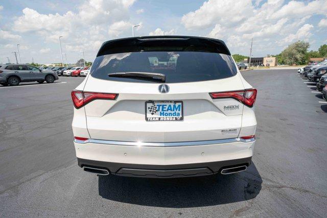 Photo of 2024 White Acura MDX