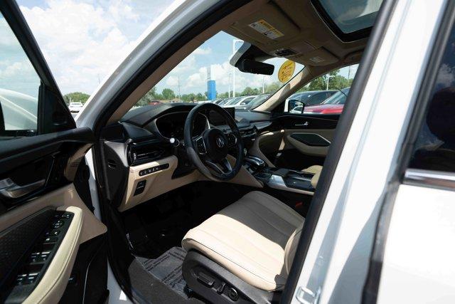 Photo of 2024 White Acura MDX