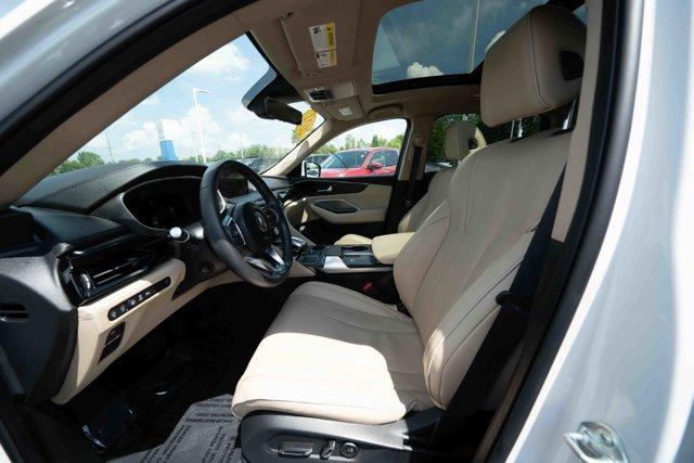 Photo of 2024 White Acura MDX