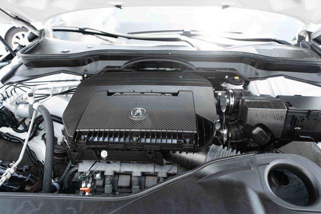 Photo of 2024 White Acura MDX