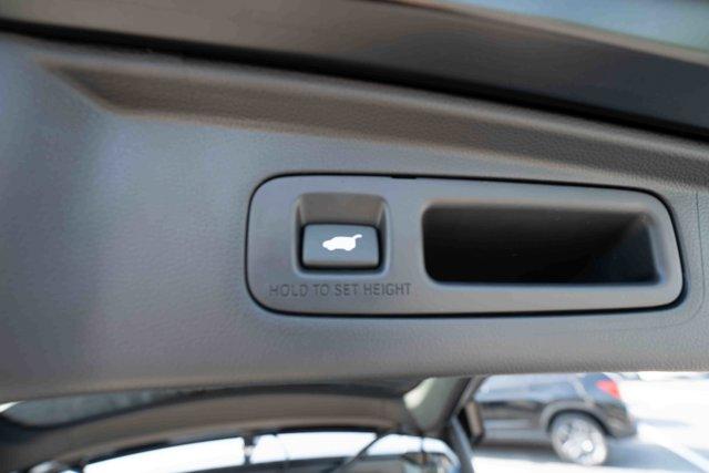 Photo of 2026 Crystal Black Pearl Honda CR-V