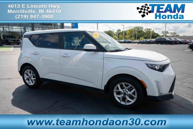 Photo of 2023 Snow White Pearl Kia Soul