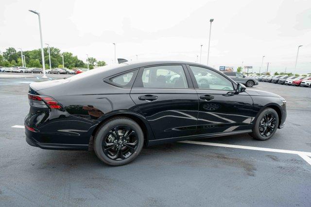 Photo of 2025 Crystal Black Pearl Honda Accord