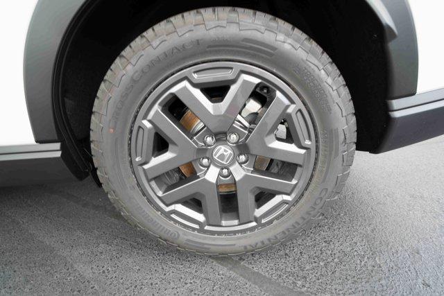 Photo of 2026 Platinum White Pearl Honda CR-V Hybrid