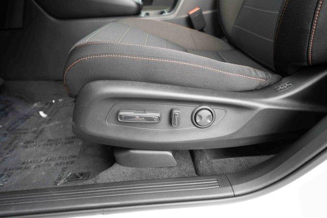 Photo of 2026 Platinum White Pearl Honda CR-V Hybrid