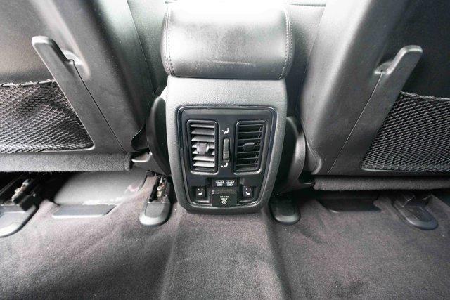 Photo of 2018 Diamond Black Crystal Pearlcoat Jeep Grand Cherokee