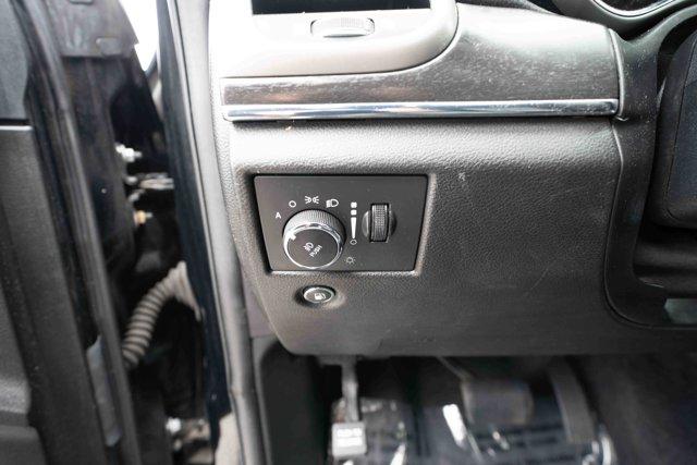 Photo of 2018 Diamond Black Crystal Pearlcoat Jeep Grand Cherokee