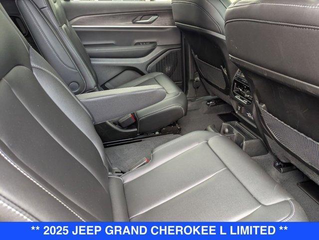 Photo of 2025 Diamond Black Jeep Grand Cherokee L