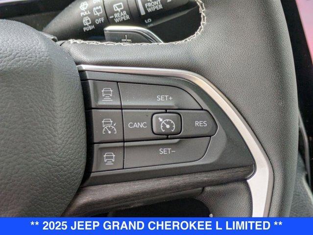 Photo of 2025 Diamond Black Jeep Grand Cherokee L