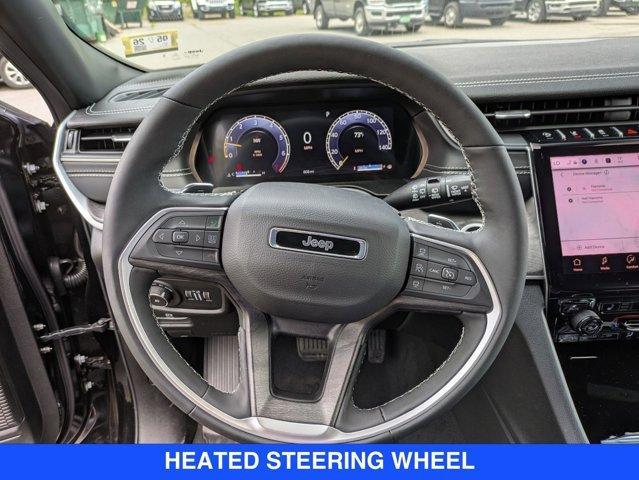 Photo of 2025 Diamond Black Jeep Grand Cherokee L