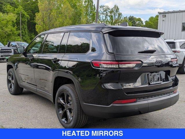 Photo of 2025 Diamond Black Jeep Grand Cherokee L