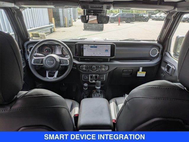 Photo of 2025 Granite Crystal Clearcoat Metallic Jeep Wrangler