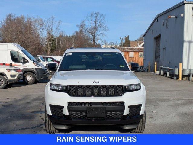 Photo of 2025 Bright White Clearcoat Jeep Grand Cherokee L