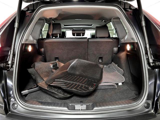 Photo of 2020 Crystal Black Pearl Honda CR-V Hybrid