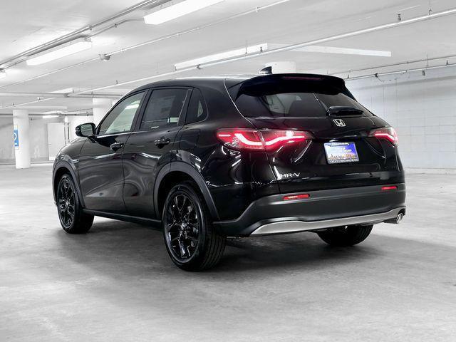 Photo of 2025 Crystal Black Pearl Honda HR-V