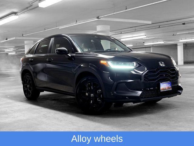 Photo of 2025 Crystal Black Pearl Honda HR-V