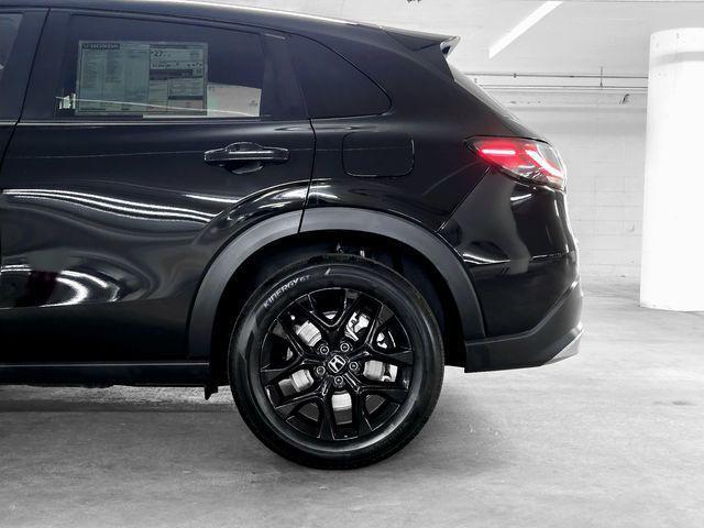 Photo of 2025 Crystal Black Pearl Honda HR-V