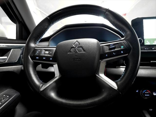 Photo of 2022 Alloy Silver Metallic Mitsubishi Outlander