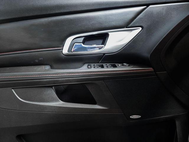 Photo of 2011 Olympic White GMC Terrain