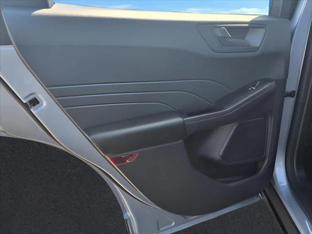 Photo of 2022 Iced Blue Silver Metallic Ford Escape
